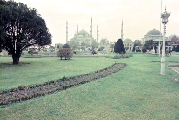 1976.11 Istanbul, Turkey 37-05
