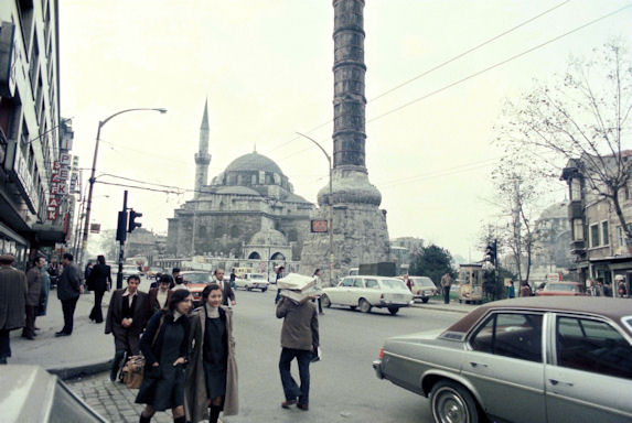 1976.11 Istanbul, Turkey 37-13