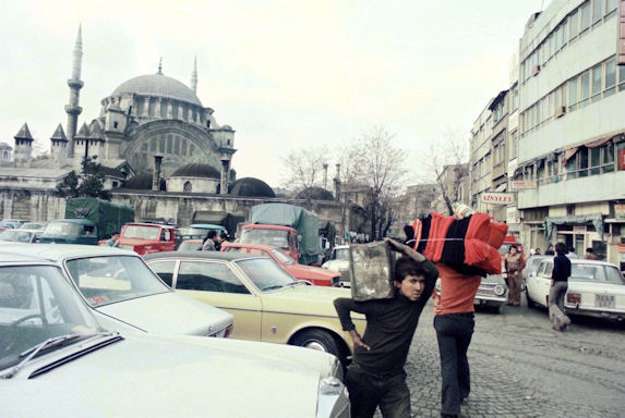 1976.11 Istanbul, Turkey 37-14