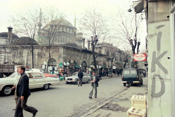 1976.11 Istanbul, Turkey 37-15